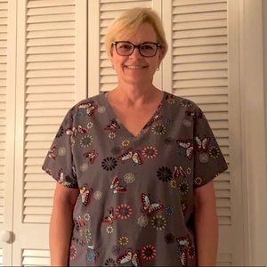 Size XL Charcoal Scrub Top Butterflies